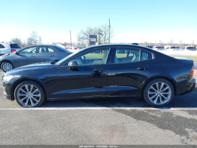 Volvo S60 T6 Momentum Image 10