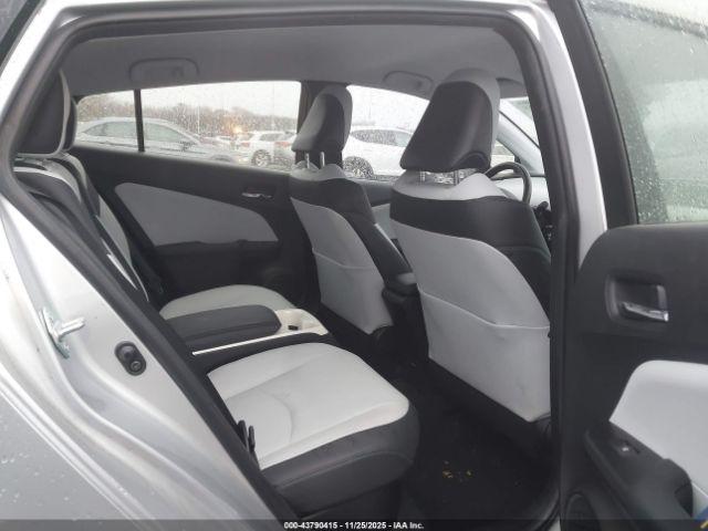 Toyota Prius Prime Advanced Image 11