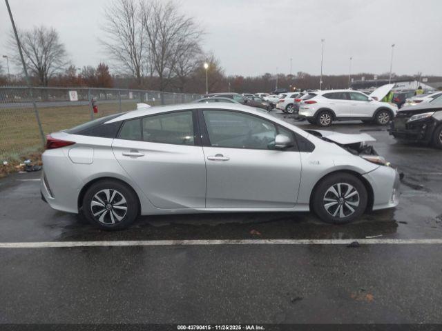 Toyota Prius Prime Advanced Image 15