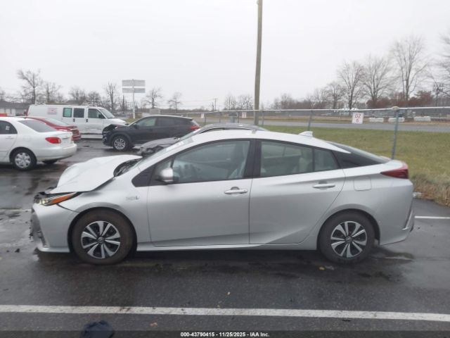 Toyota Prius Prime Advanced Image 10