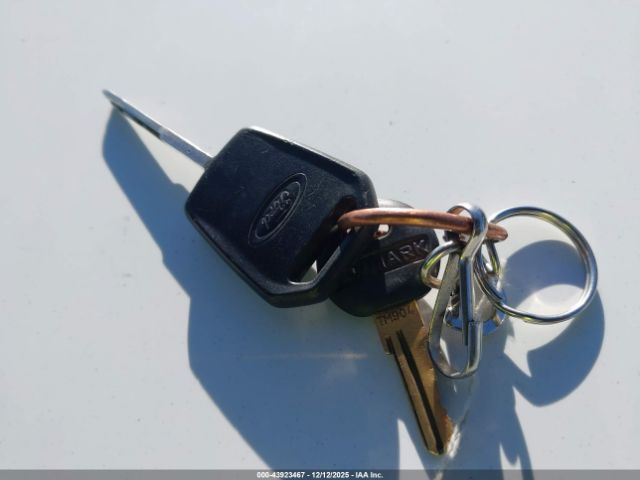 Ford F-250 Xl Image 9