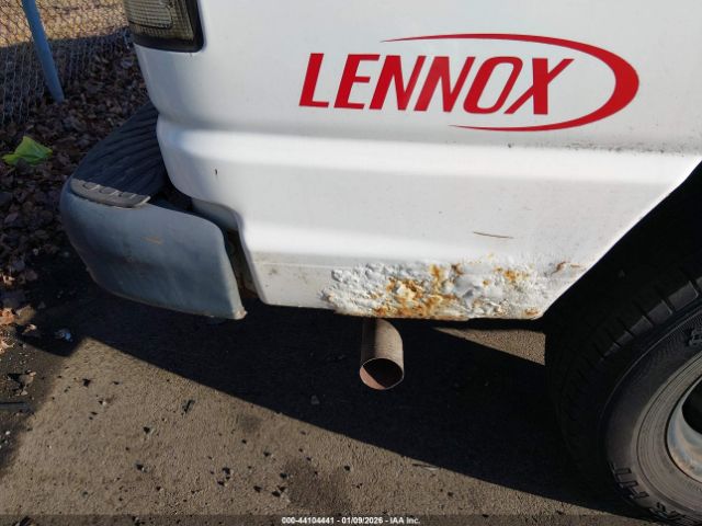 Ford E-350 Commercial Image 8