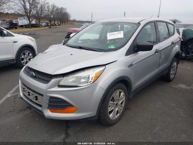 Ford Escape S Image 2